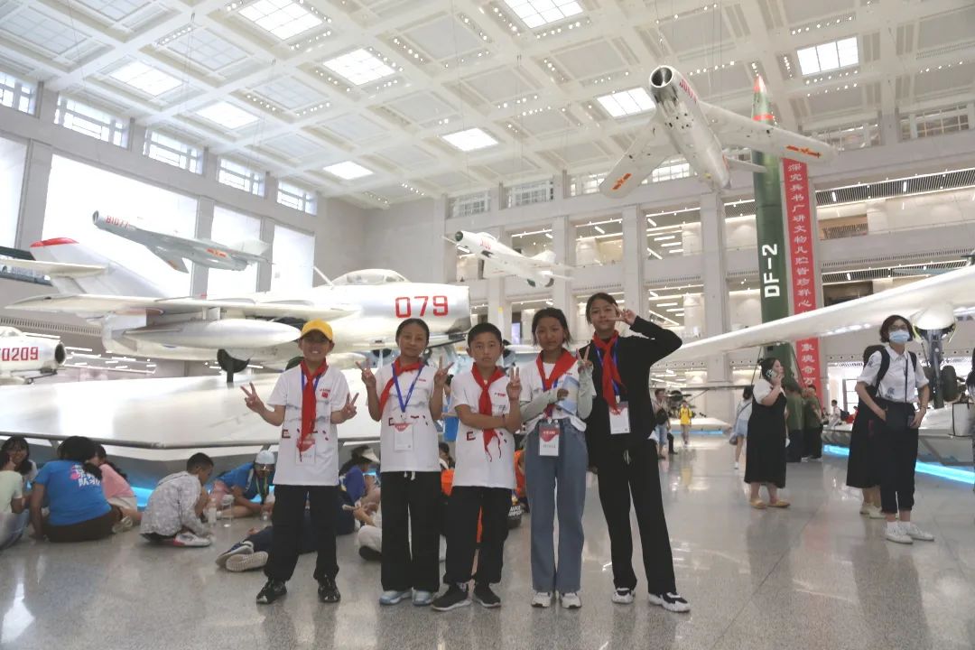 中華一脈 同心筑夢——迪慶州各族青少年“擁護核心 · 心向北京”研學(xué)活動圓滿舉行